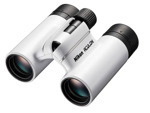 Nikon Aculon T02 8×21 as the Best Small Travel Binoculars